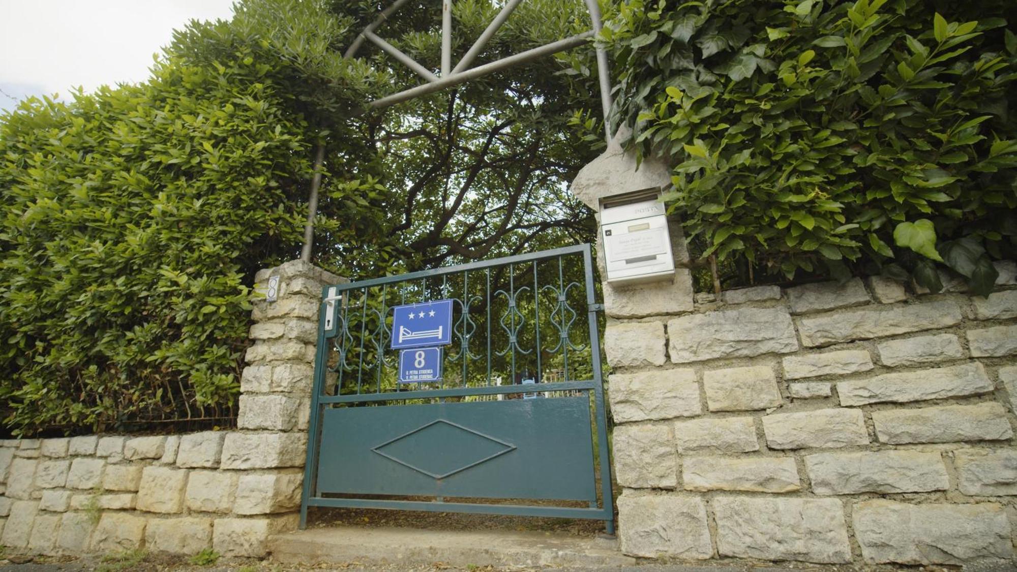 Hotel Vila Karolina Rovinj Exterior foto